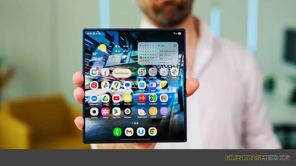 bocoran-samsung-galaxt-fold-8